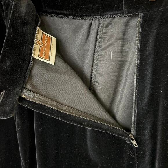 90s vintage black velvet midi skirt with side slit - Picture 3 of 6